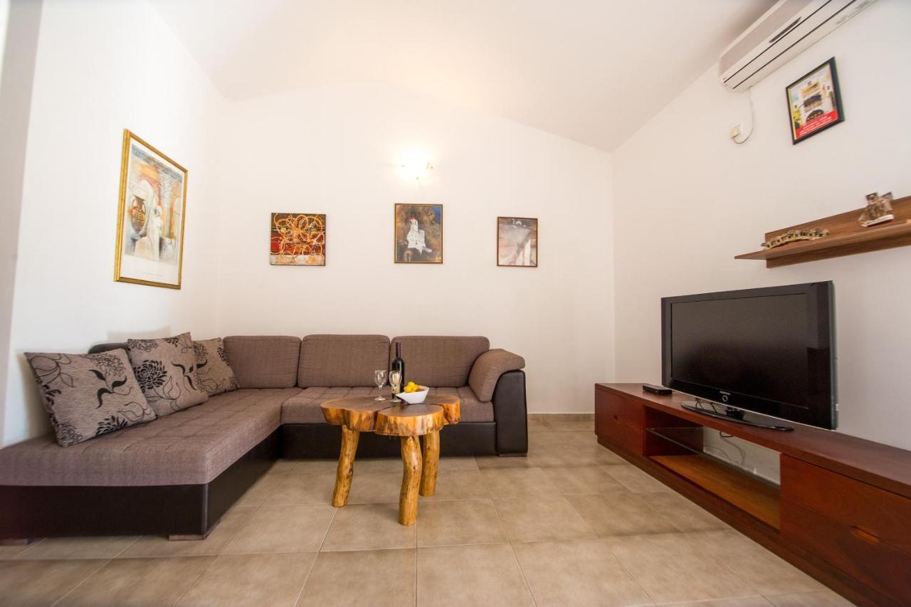 Apartments Kovacevic Петровац Экстерьер фото
