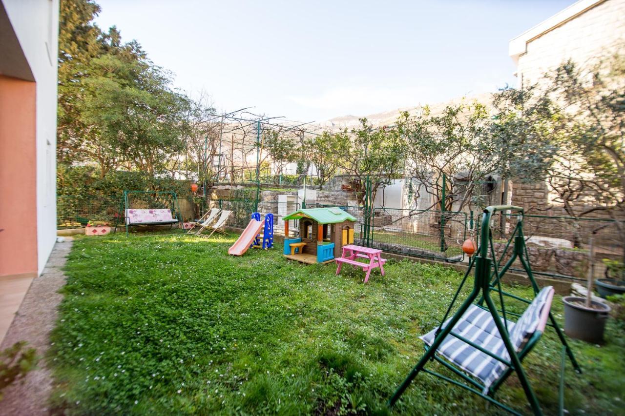 Apartments Kovacevic Петровац Экстерьер фото