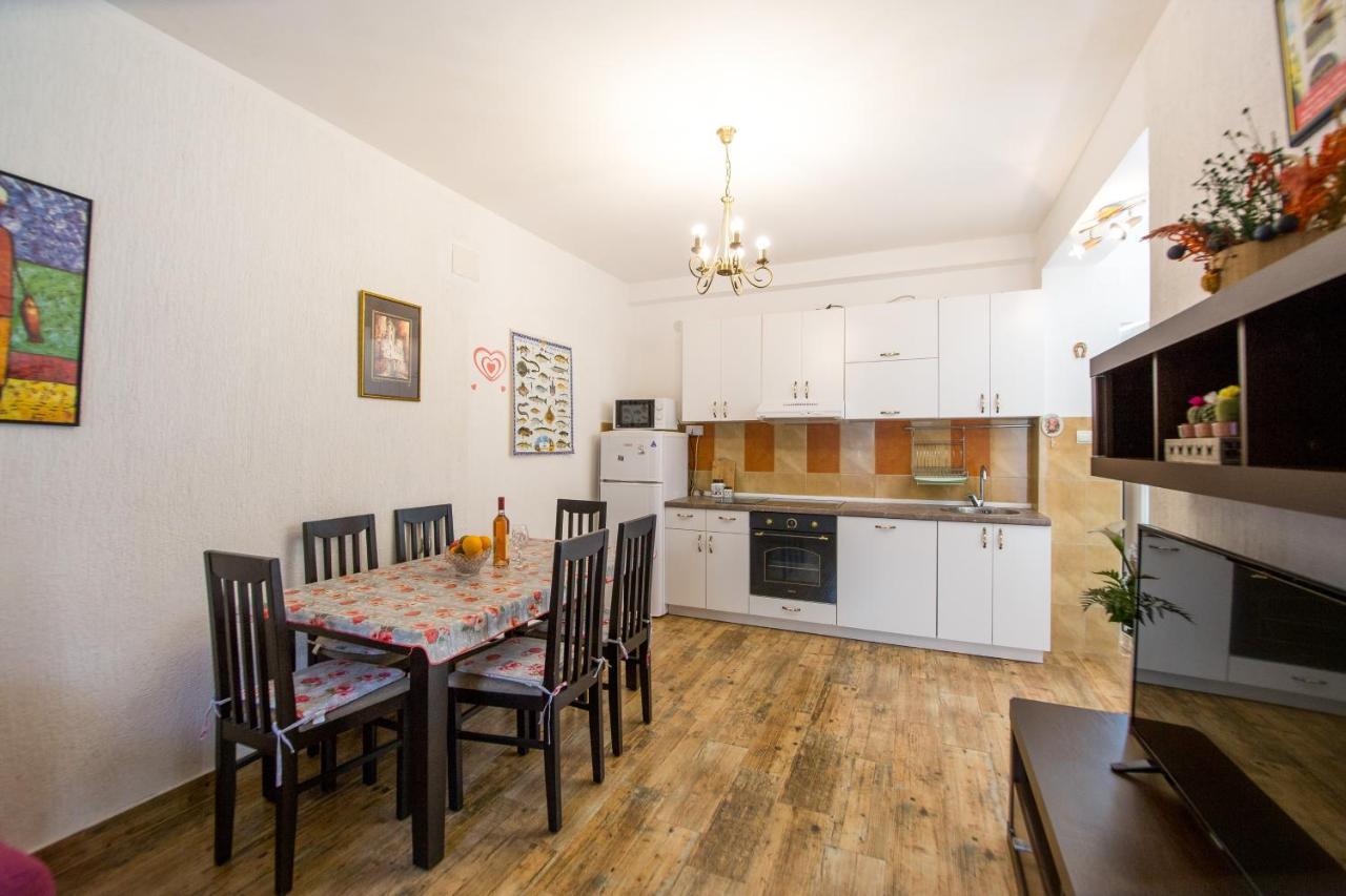 Apartments Kovacevic Петровац Экстерьер фото