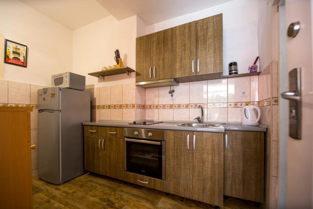 Apartments Kovacevic Петровац Экстерьер фото